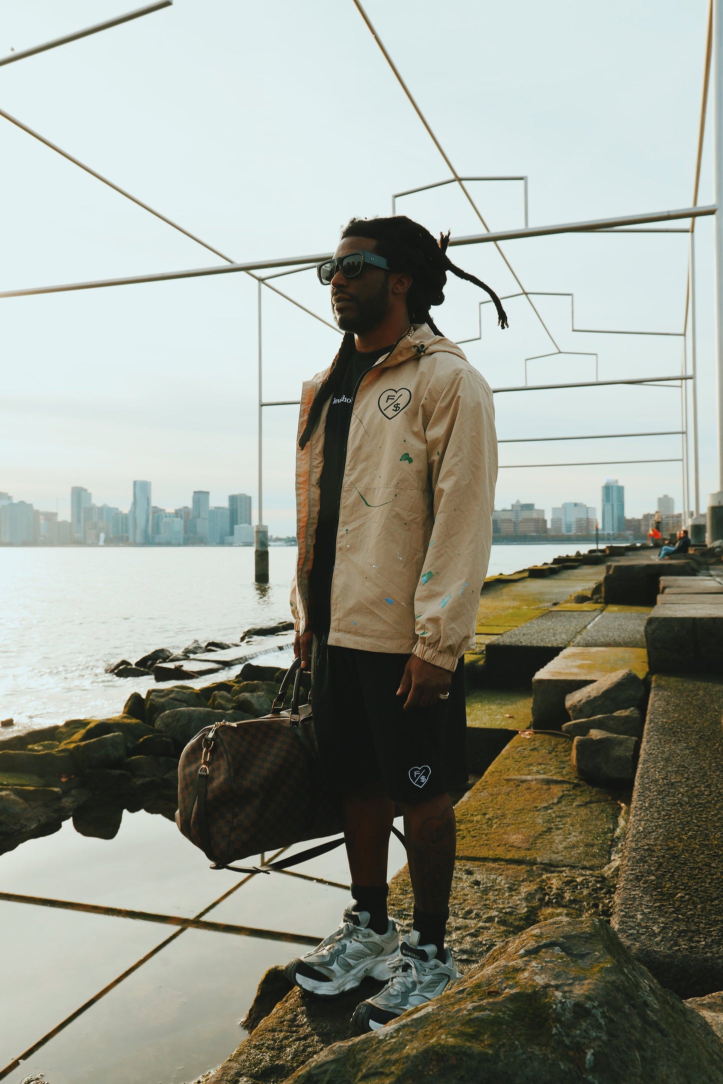 Love Who Loves You (Black - Shorts)