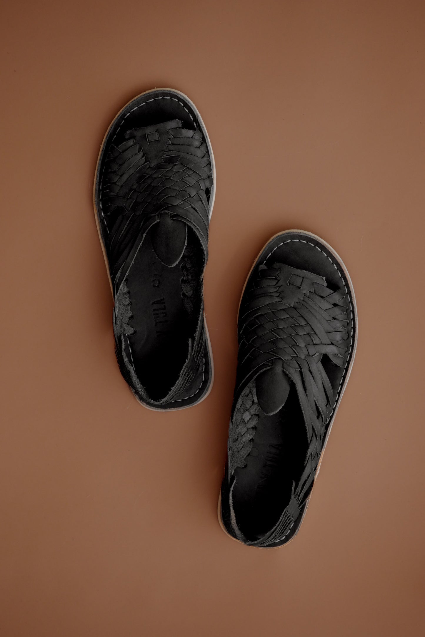 BLACK LEATHER PACHUCO HUARACHE