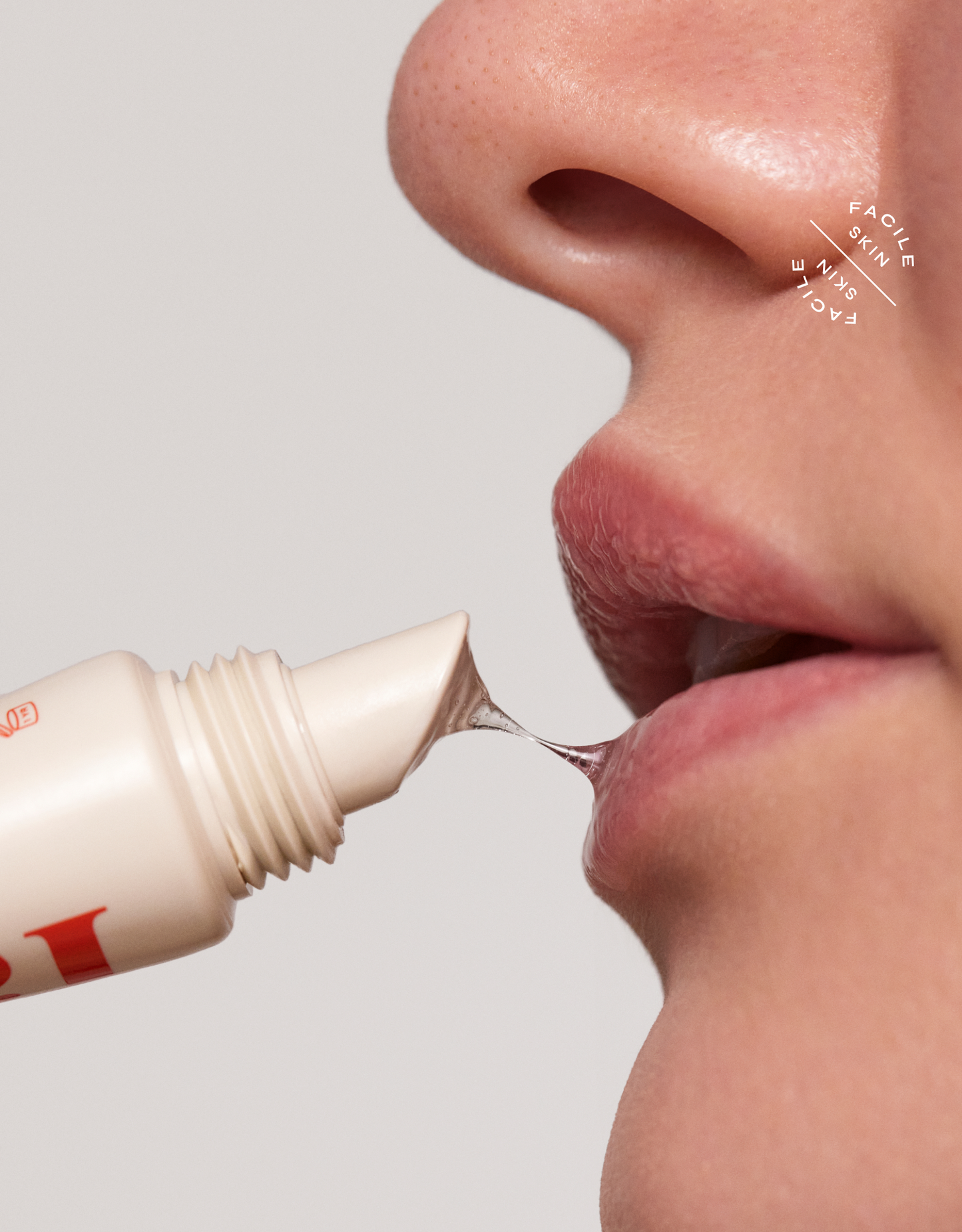 CLEAR LIP JELLY Hydrating Glossy Peptide Treatment