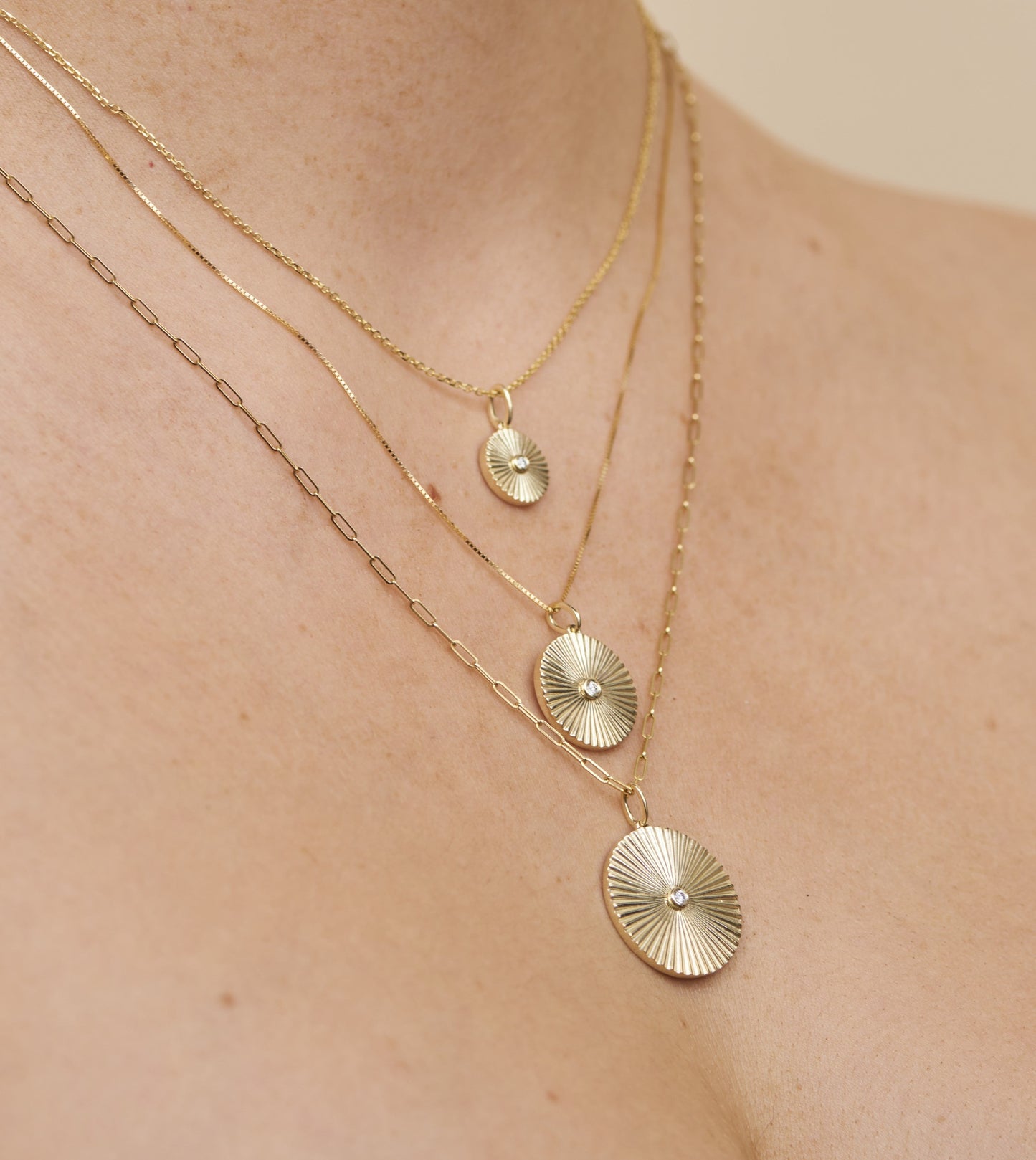 Diamond Fluted Medallion Necklace