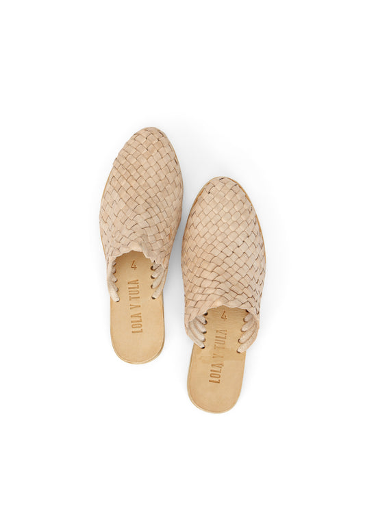 HAND WOVEN LEATHER SLIDES // CREAM