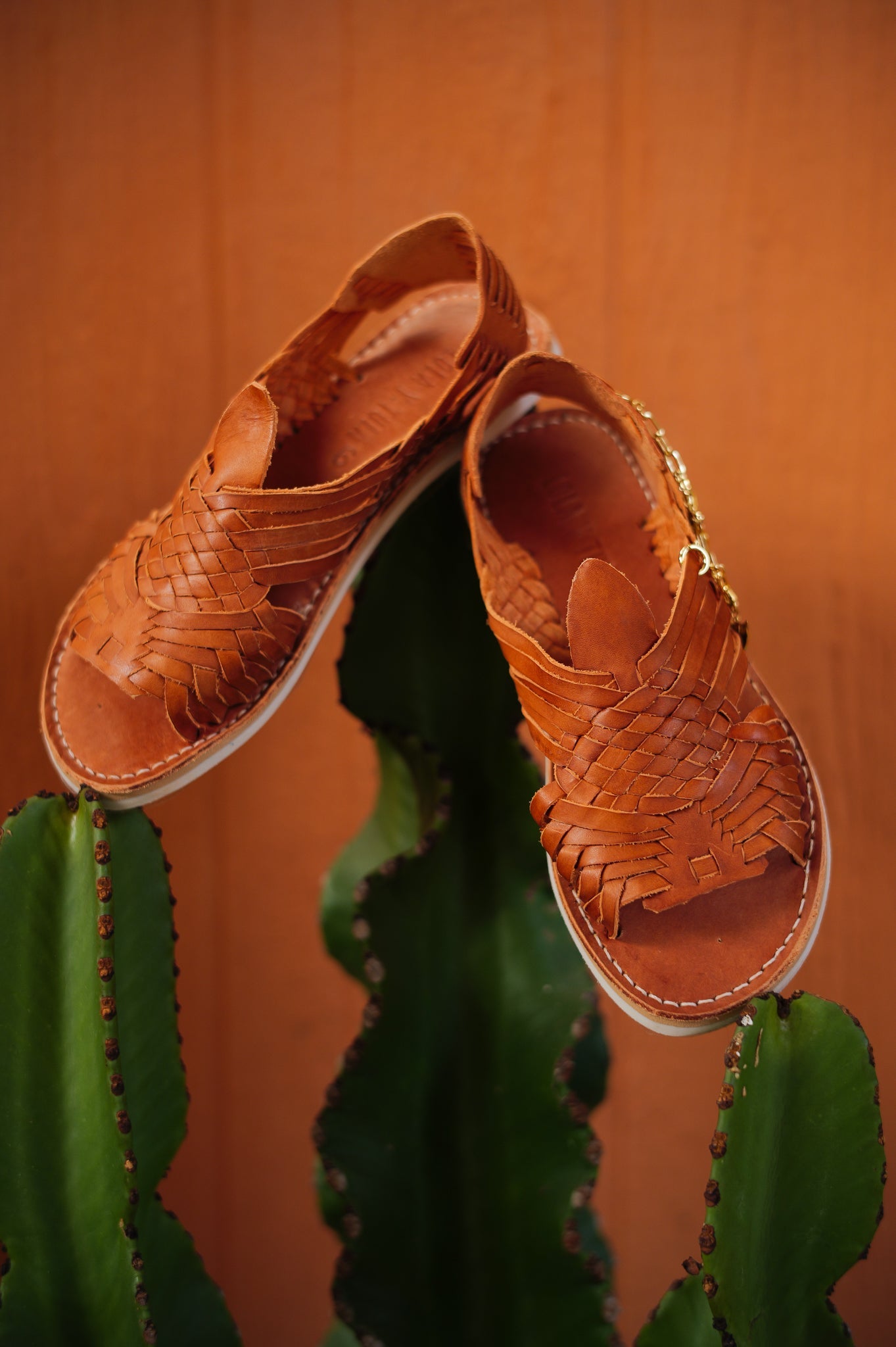 CAMEL LEATHER PACHUCO HUARACHE