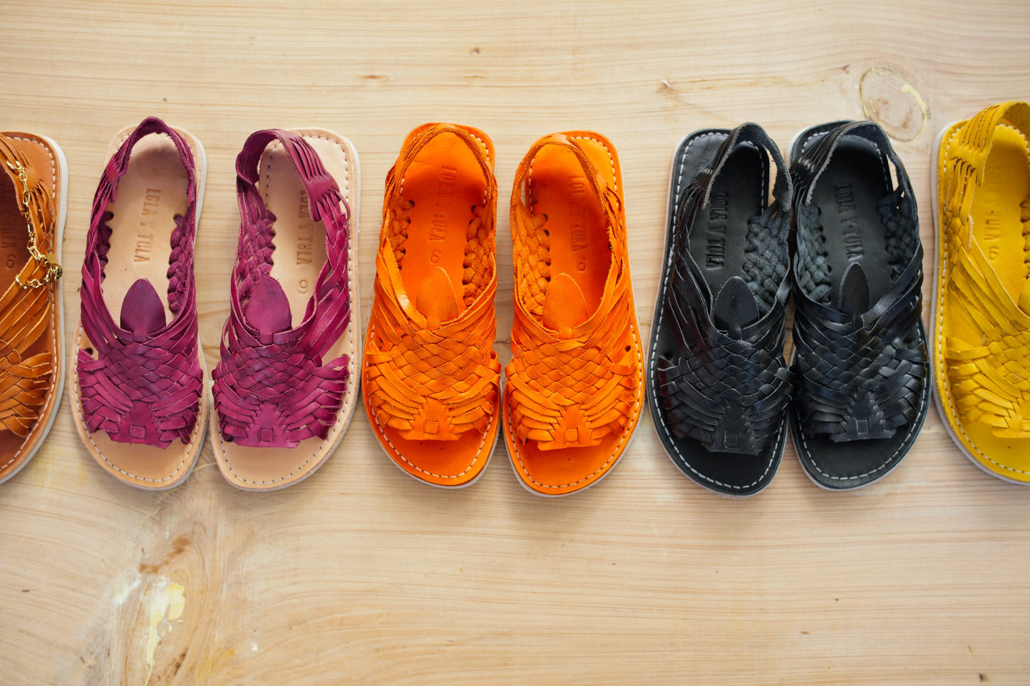 BLACK LEATHER PACHUCO HUARACHE