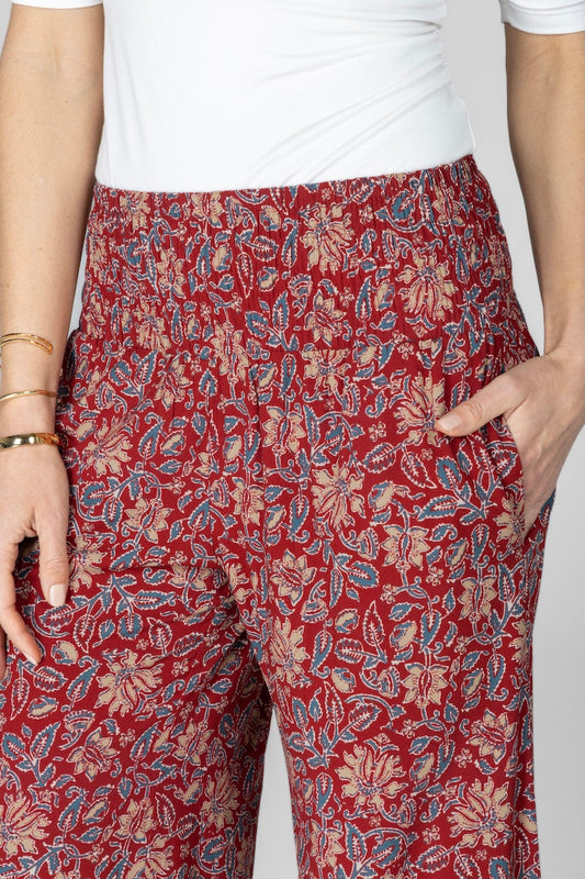 PORTOFINO TRAVEL PANT: RED MOTIF