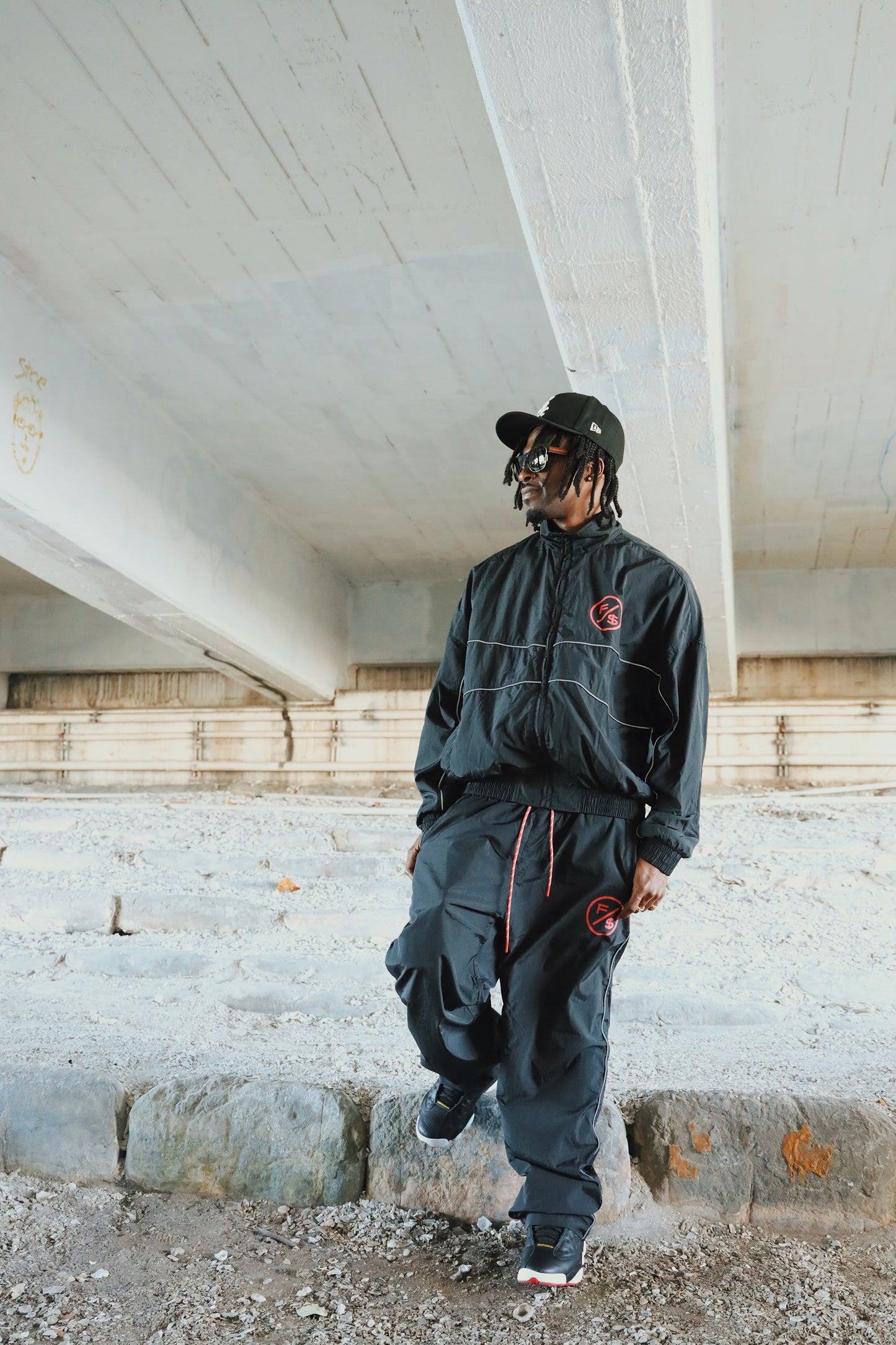 MOTION Nylon Pants (BRED)