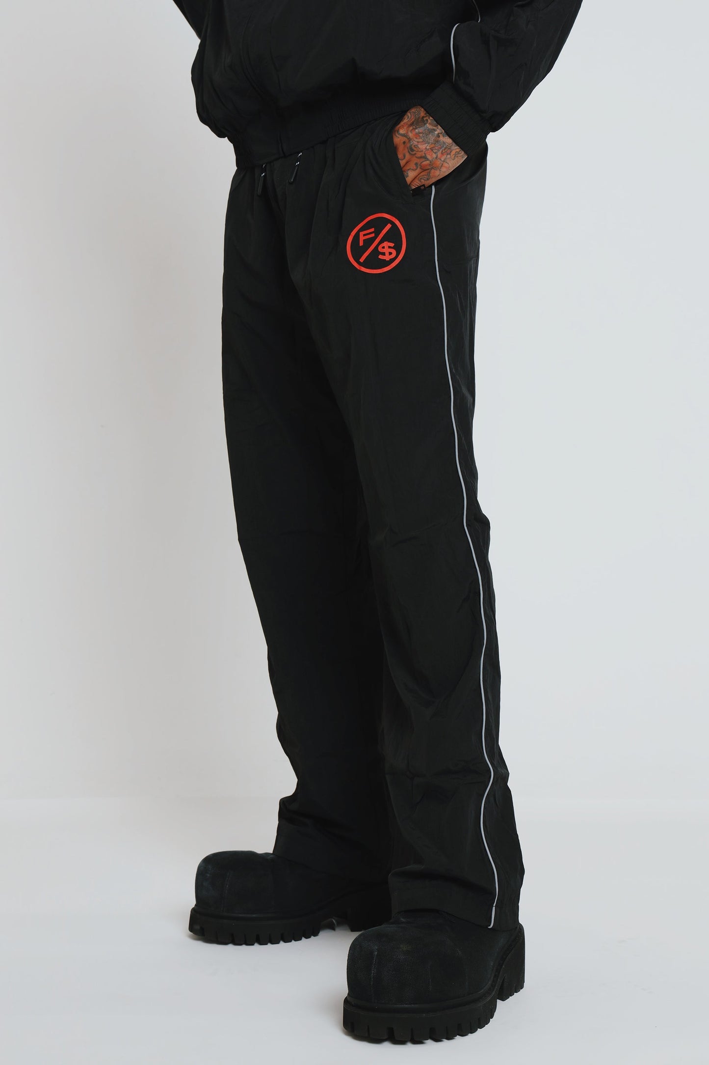 MOTION Nylon Pants (BRED)