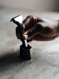Single Edge SE Razor Stand