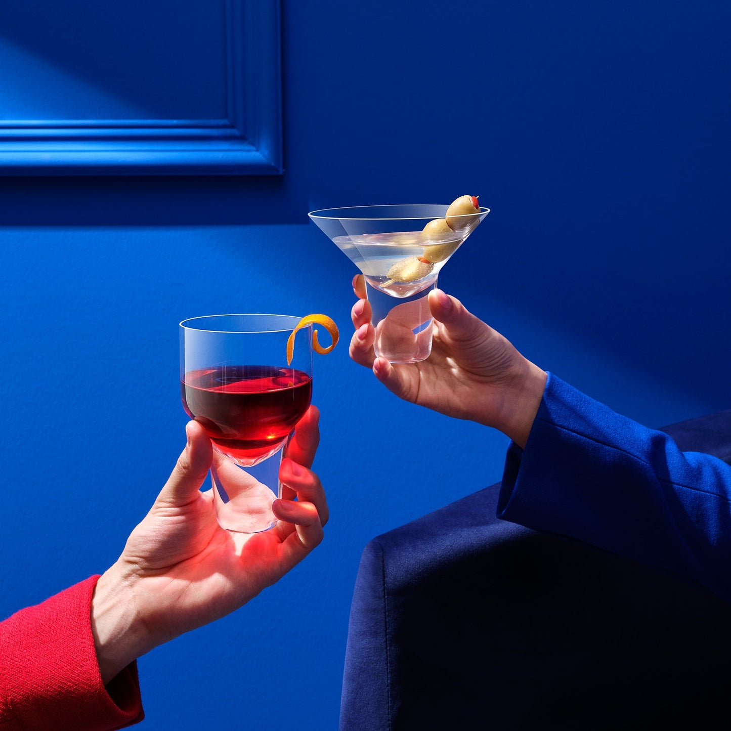 Gravity set of 2 Martini Cocktail Glasses