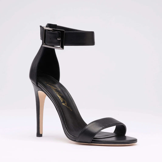 Michaela V Chapman Heels • Black