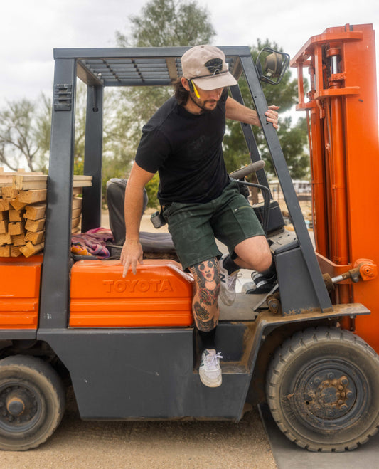 Men's Chore Short Robin Hood