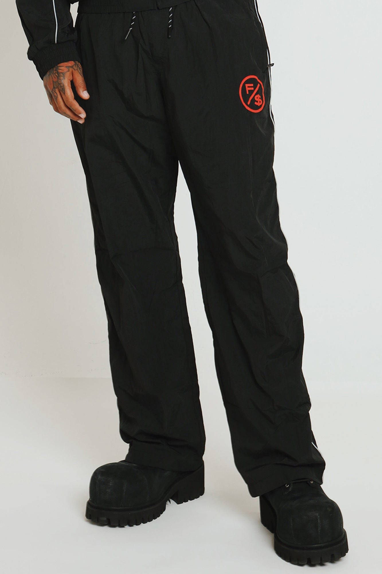 MOTION Nylon Pants (BRED)