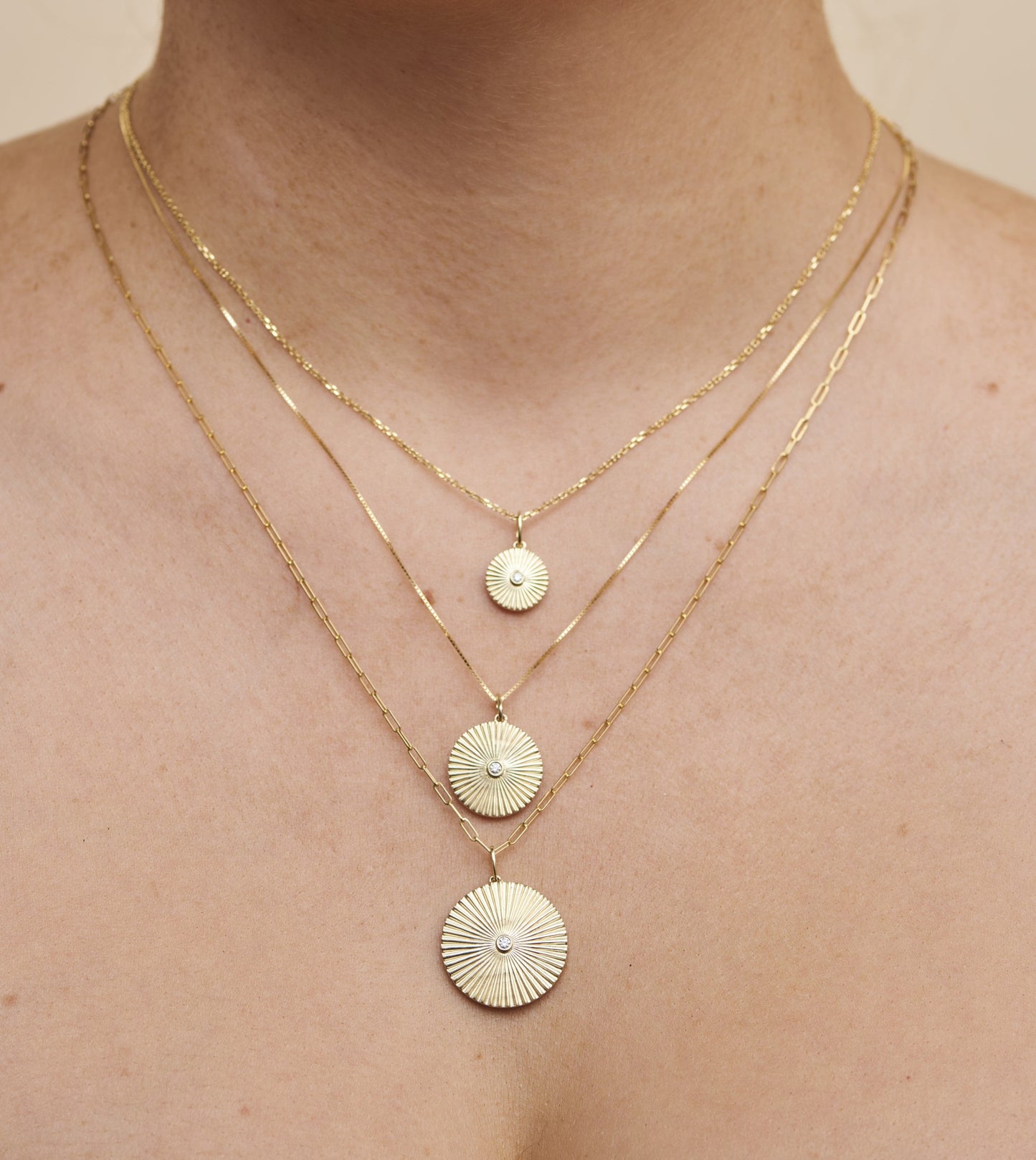 Diamond Fluted Medallion Necklace
