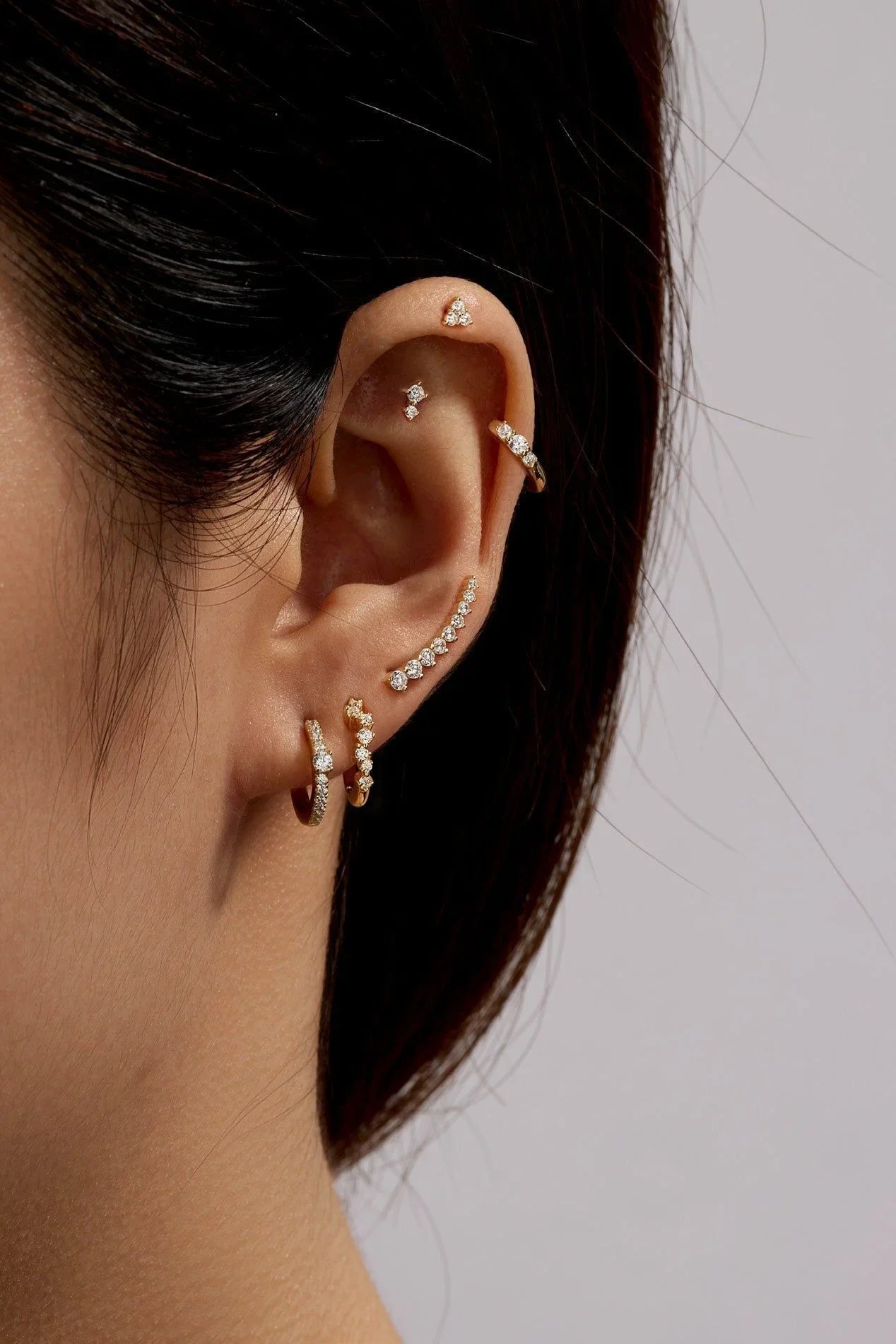 Graduated CZ Bar Ear Crawl