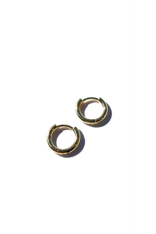 Classic Huggie Hoops
